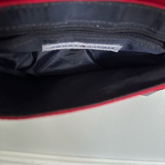 Tommy Hilfiger iconic flag stripe crossbody mini bag - Picture 9 of 10